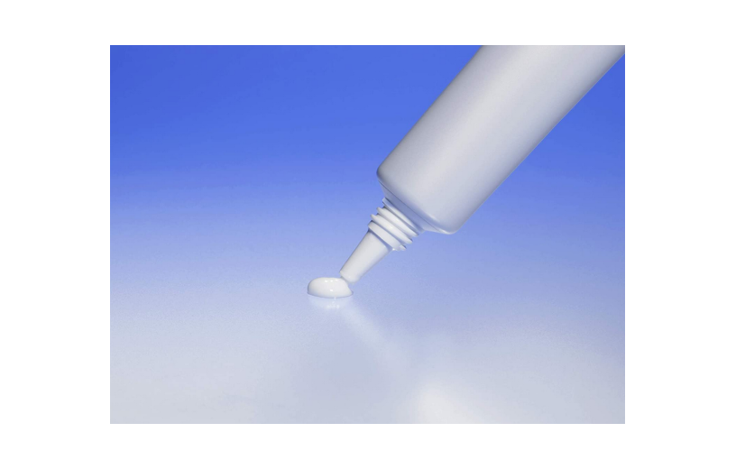 trasino_whitening_essence_EXII4